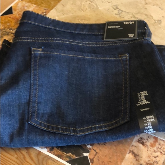 Gap women Bermuda shorts new with tags never worn - Picture 3 of 4